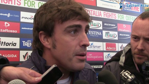 Fernando Alonso à l'arrivée de la 18e étape du Tour d'Italie - Giro d'Italia 2014 (en Italien)