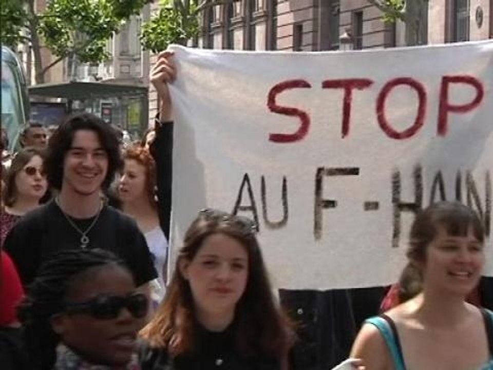 Des milliers de jeunes manifestent contre le FN - 29/05