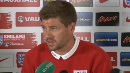 Brasil 2014 - Gerrard y Hodgson, desde la concentración inglesa