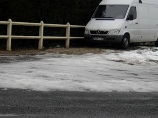 Dérapage en tracteur-tondeuse