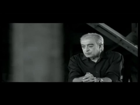 Metrisin Önü (Edip Akbayram)