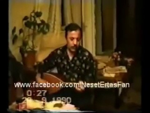 Neşet Ertaş - Nerde Ne Arıyon Divane Gönül (yıl 1990)