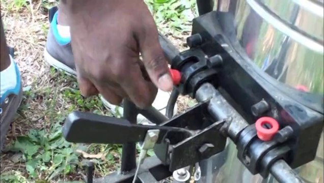 Janilink 2 motor wet/dry vac 16 gallon demonstration video