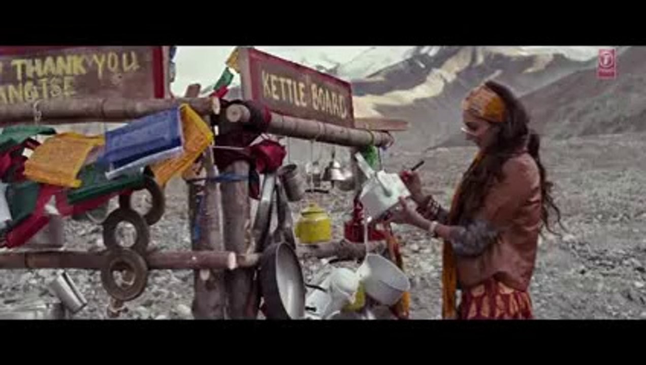 Banjarey Video Song _ Fugly _ Yo Yo Honey Singh