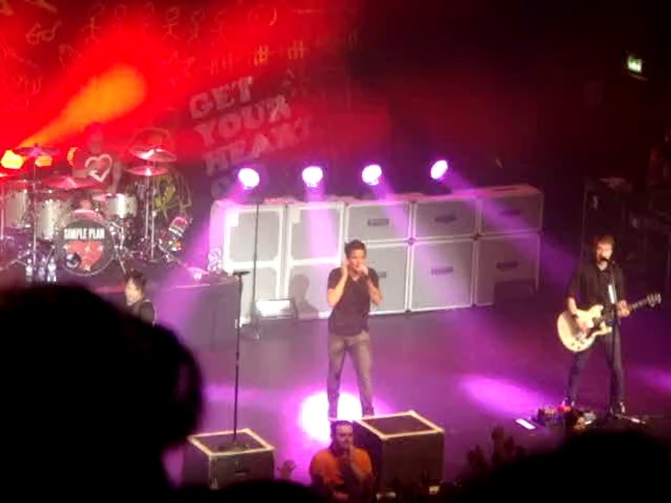 Simple Plan - You Suck At Love