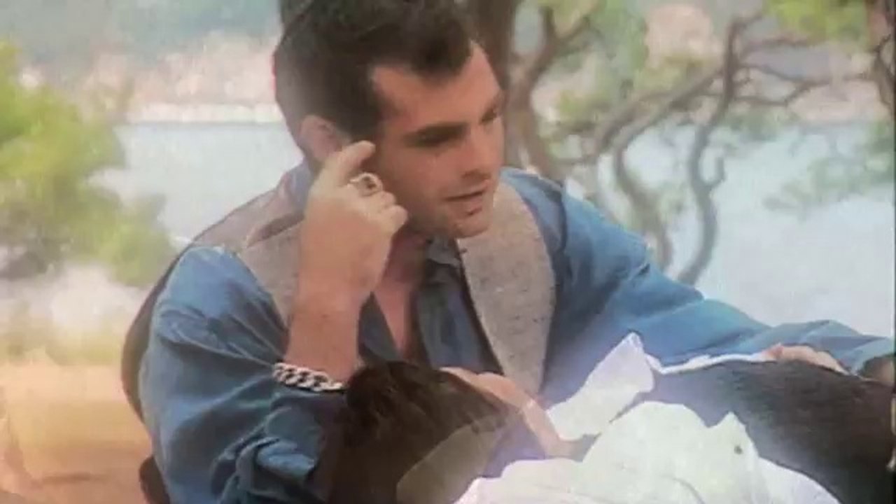 Deli Mavi (Yeşim Salkım)