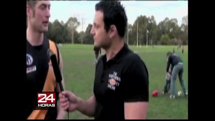 Australia: papá dejó caer a su hijo para atrapar pelota con su mano