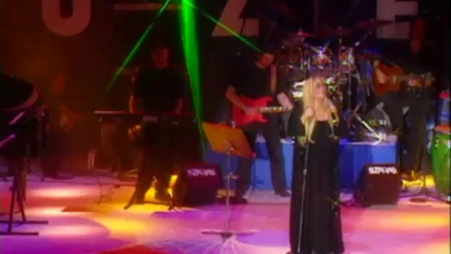 Şimdi Hayallerdesin (Zerrin Özer)