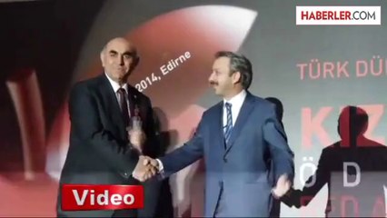 İlk Kez Verilen 'Kızıl Elma Ödülleri' Sahiplerini Buldu