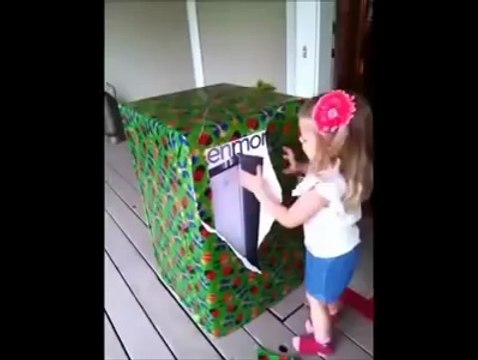 Askerden Dönen Bir Babanın Küçük Kızına Yaptığı Muhteşem Süpriz