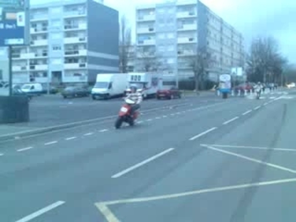 85cr qui rode sur la roue arriere
