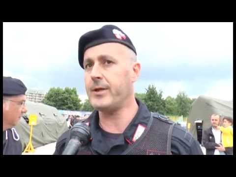 Napoli - L'esercitazione dei carabinieri a Scampia (29.05.14)