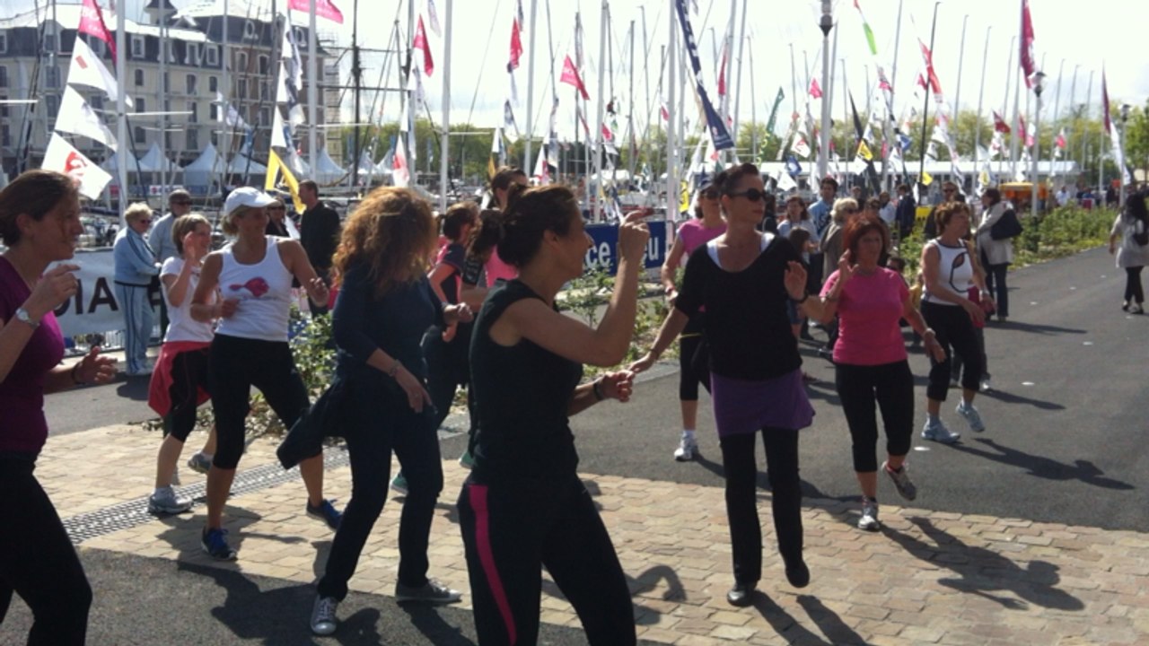 Réveil musculaire au Village de la Solitaire du Figaro