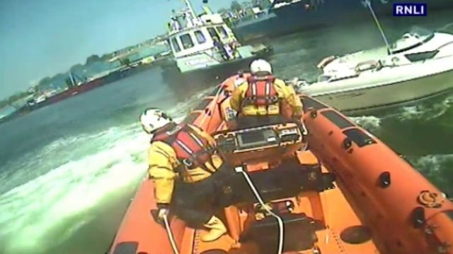 Out-of-control speedboat captured by RNLI crew