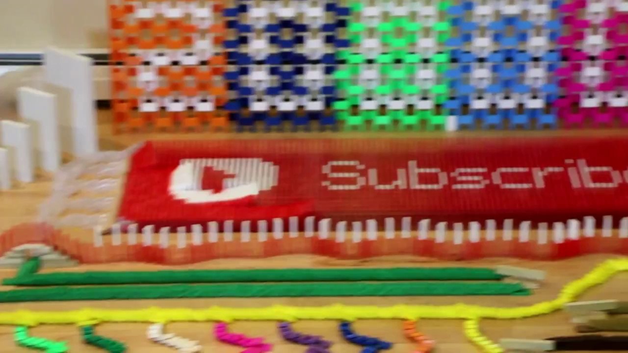 22,000 Dominos! Complètement fou...