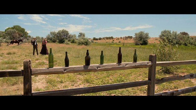 A Million Ways to Die in the West - Exclusive Interview with Charlize Theron & Amanda Seyfried