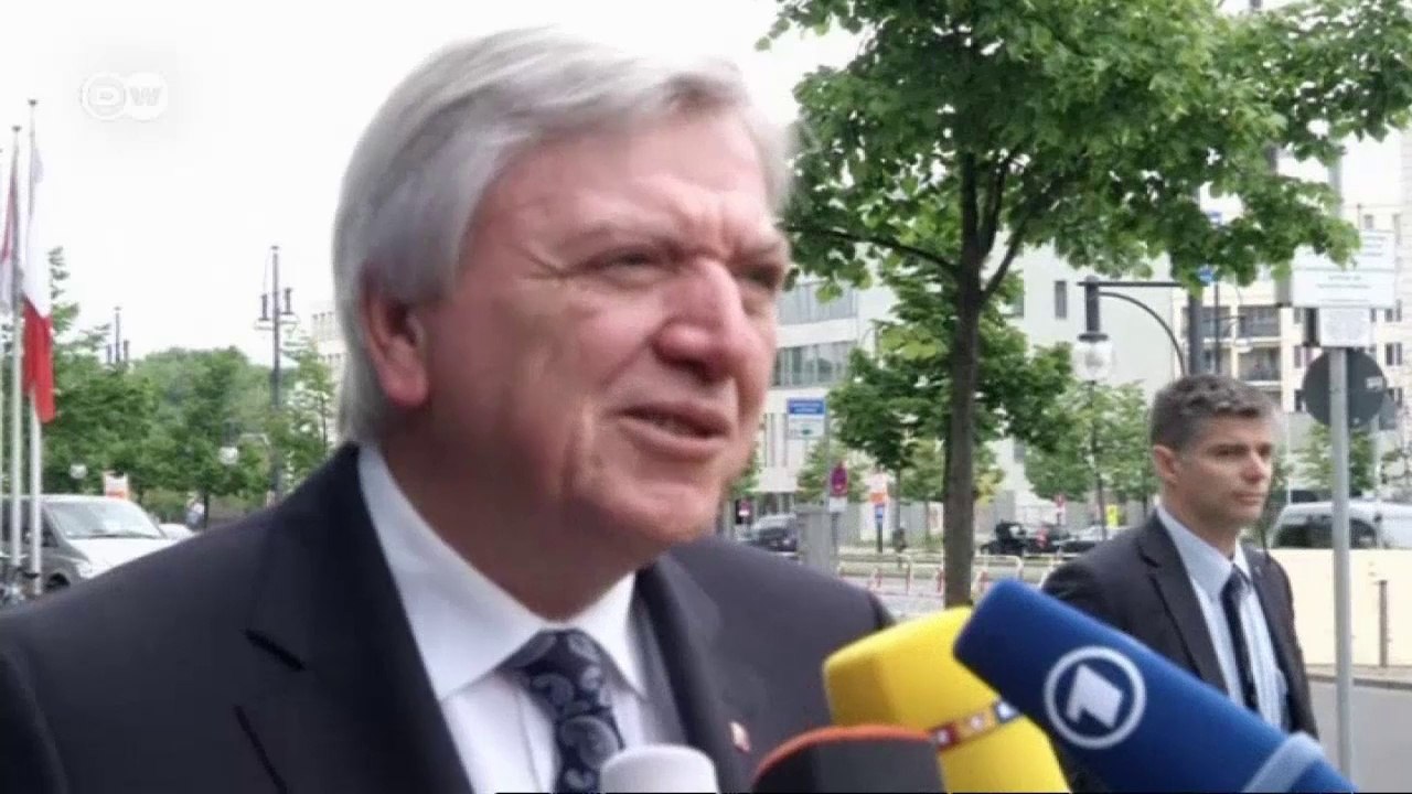 Berlin to Share Cost of Nuclear Phase-out? | People and Politics