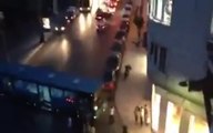 Halk Otobüsü Şoförü Otobüsü İle Barikat Kurdu !