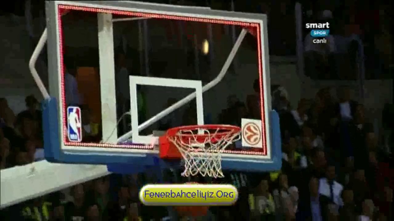 #Fenerbahçe Ülker - San Antonio Spurs #OğuzSavaş 'ın orta sahadan yolladığı müthiş üçlük