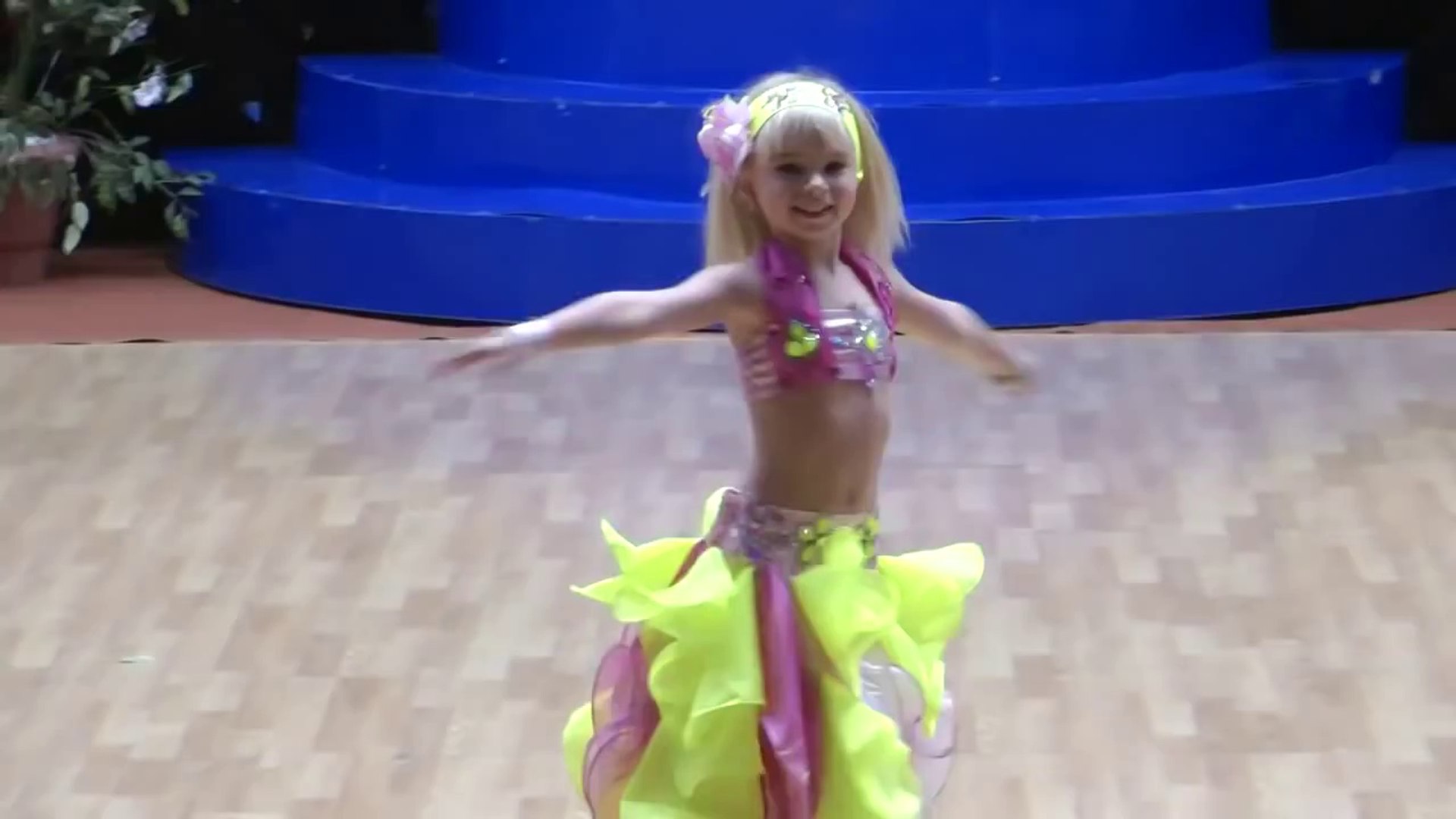 ⁣مش صافيناز .رقص شرقي مصري .Hot Belly Dance - Super Baby