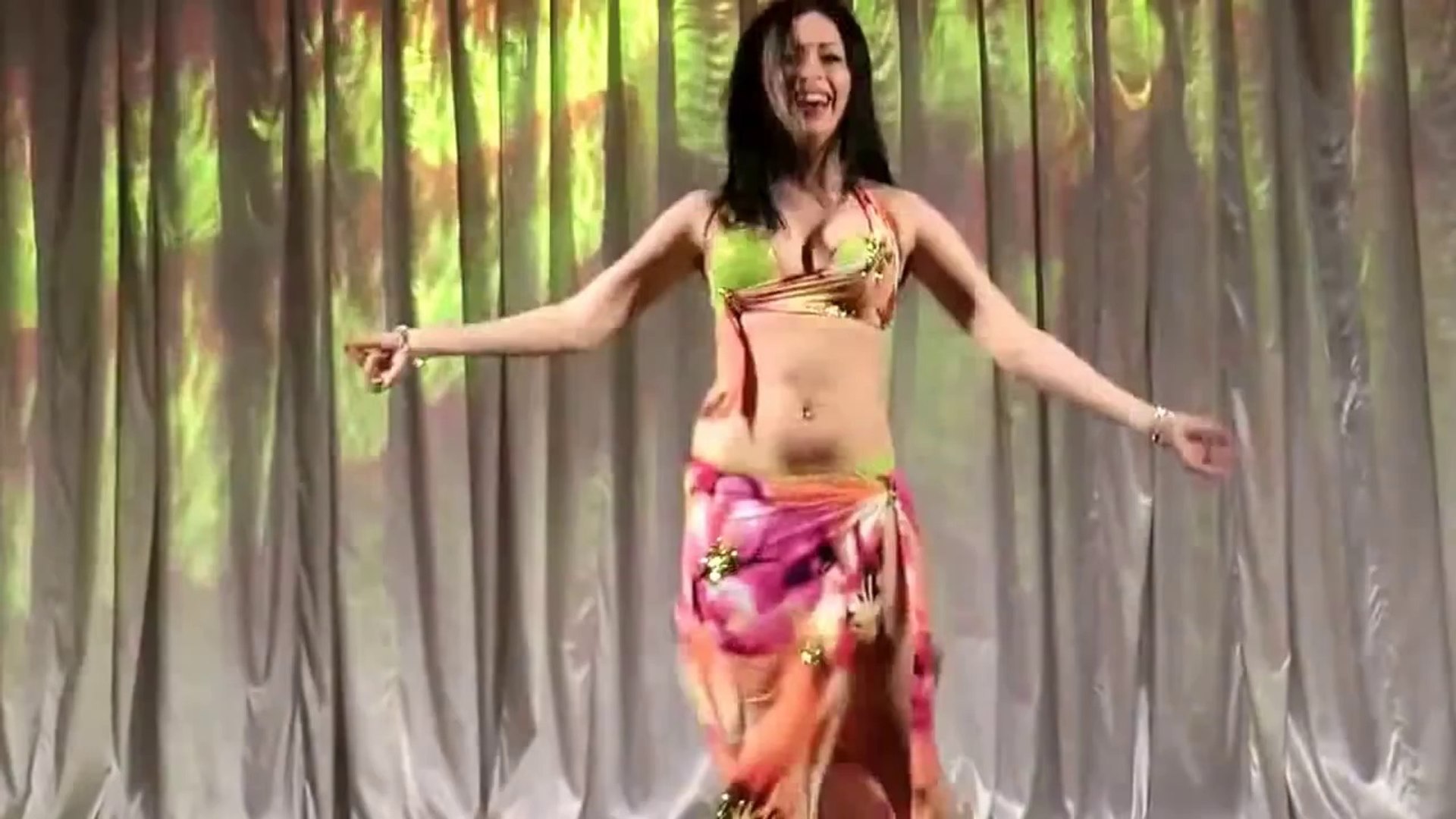 مش صافيناز .رقص شرقي مصري .دلع بنات .Hot Belly Dance - video Dailymotion