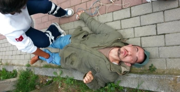 Kadıköy'de Bonzai Kullanan Gencin İbretlik Görüntüsü