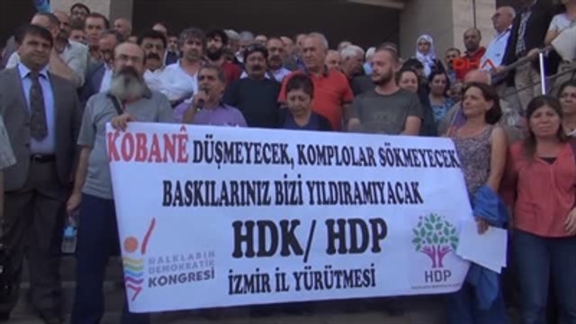 İzmir Partililerden Adliye Önünde Açıklama