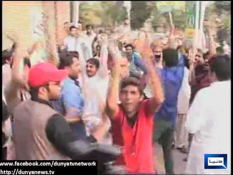 Multan- PML-N workers storm Sh Rasheed's hotel_ raise 'go Imran go'