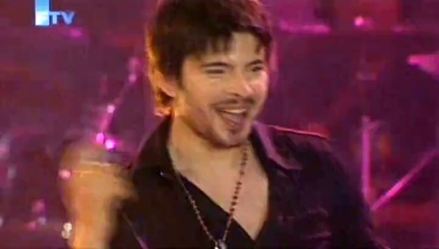 Toše Proeski @ AKO ME POGLEDAŠ U OČI ~ Sarajevo 2006. • (7. pjesma)