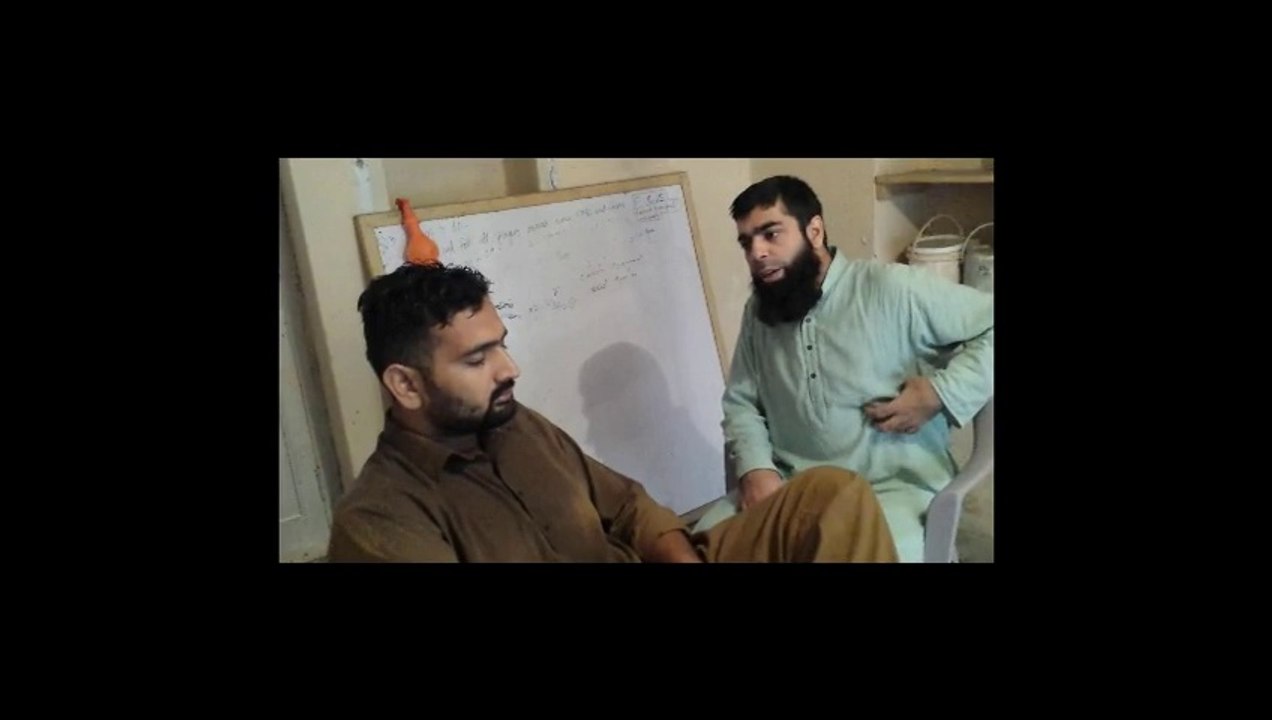 Ruqyah Shariya Ruhani Ilaj Watch treatment for kala jadoo black magic jinn speaks and accepts islam Quran