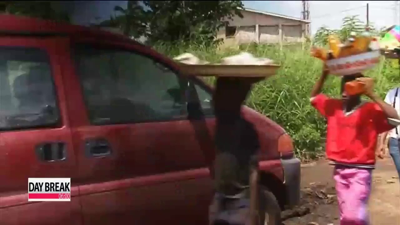 Australian nurse undergoes tests for Ebola after Sierra Leone trip