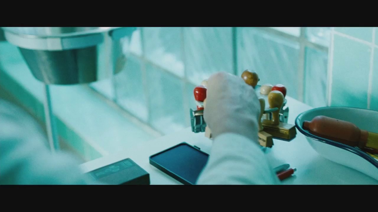 DE L'AUTRE COTE DU MUR - Bande-annonce VO