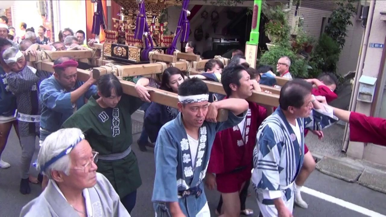 Trinken gegen den Burnout: Japans Workaholics