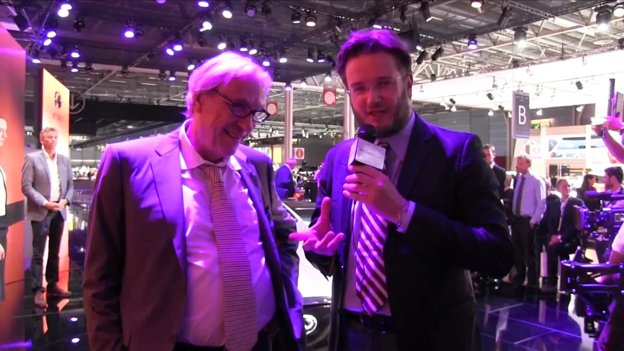 Infiniti Q80, intervista con Francois Bancon sul nuovo concept a Parigi 2014