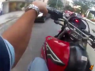 Psikopat Motorcu Bu Kafayla Gideceği Yer Belli...