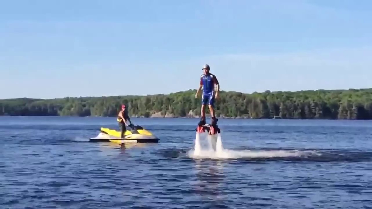 Justin Bieber flyboarding in Canada, 2014 - fah...
