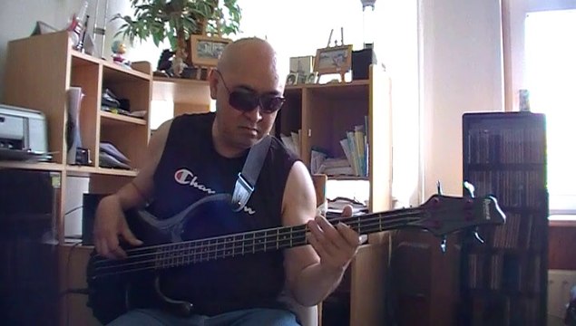 Wonderfull tonight Eric Clapton live Full vers basscover Bob Roha