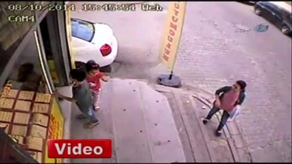 Yaşlı Adam Pompalı Tüfekli Soyguncuya Meydan Okudu