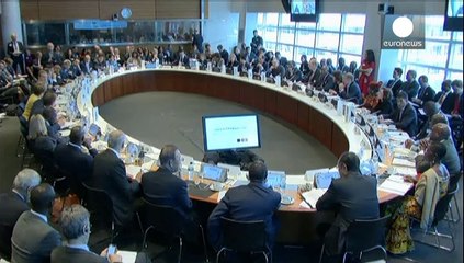 Подозрения на заболевание Эболой мобилизуют власти на борьбу с вирусом