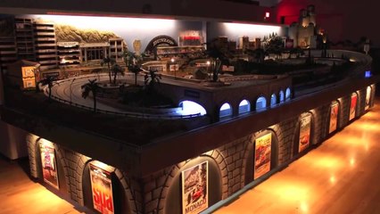 Vidéo : un circuit de course miniature facturé 300 000 dollars