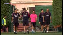 Adriano joins Vermaelen, Rafinha and trains apart from the group