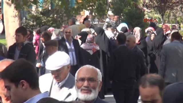 Polisler ve Gösterilerde Ölenler İçin Kayseri'de Gıyabi Cenaze Namazı