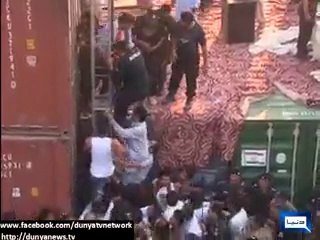 Imran Khan Climbed Pole To Reach Stage