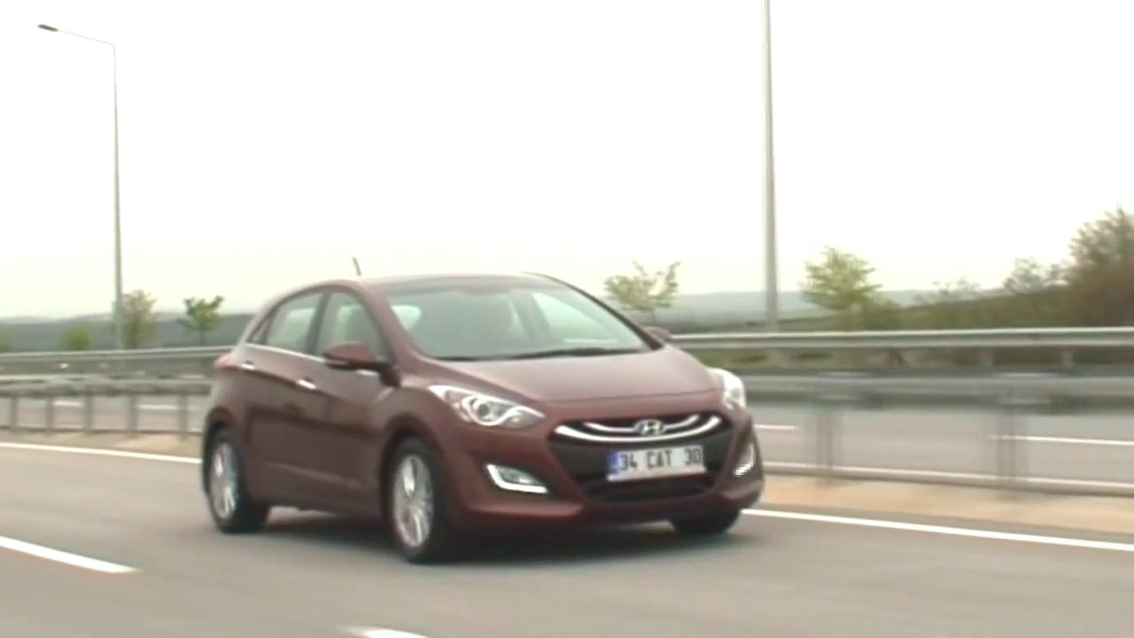 Hyundai i30 1.6 CRDi test yorum // ototest.tv