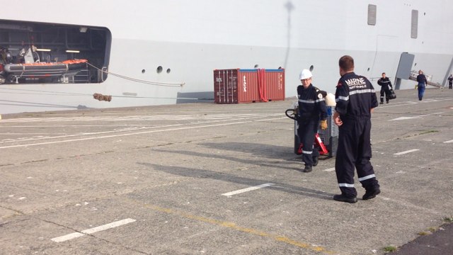 Collecte des déchets du Dixmude