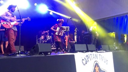 Capitan Tifus op Festival Mundial (3)