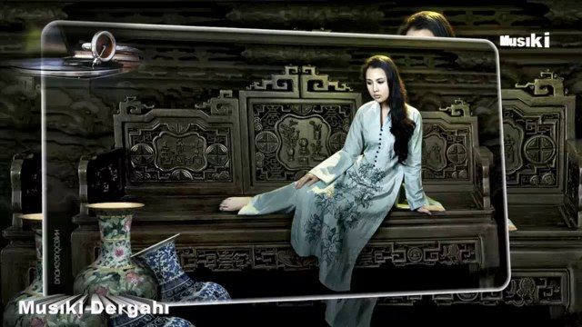 Vedia Hanım ♫ Sorma bana söyleyemem kalbimin feryâdını.HD