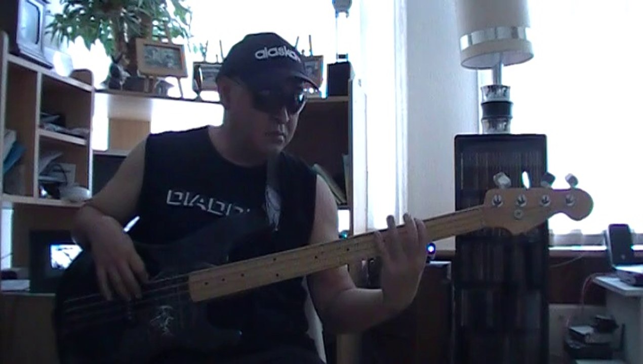 Super bad James Brown  basscover Bob Roha