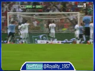 هدف الأوروغواي الأول عن طريق حسن معاذ بالخطأ في مرمى المنتخب السعودي