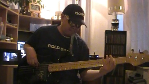 Get on the good foot James Brown bass cover Bob Roha